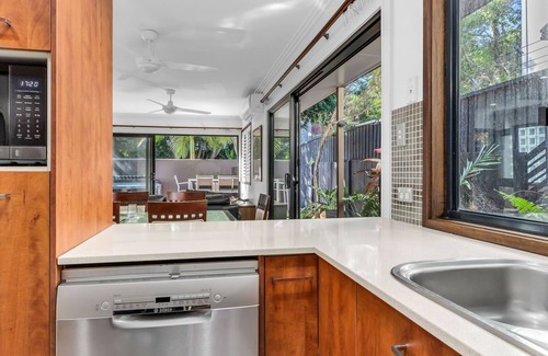 Hastings Point Casa | Villa 1 at Hastings Point - Modern 3-Bedroom Retreat with Heated Spa, Near Beach & Creek
