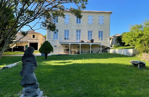 Semillac Villa | Villa '2 Chambres - 4 Voyageurs' con terraza privada, jardín privado y Wi-Fi