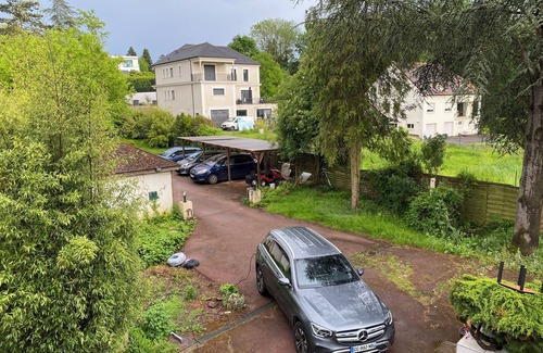 Marolles-en-Brie Villa | Villa 30 minutes from Paris with heated indoor pool