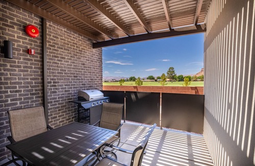 Bloomington Condominio | Villa #33 at Bloomington Country Club
