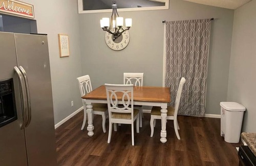 Poplar Bluff Casa | Villa 5 · Poplar Bluff 2BR/1.5 Bath House (2022 Renovation)