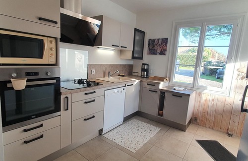 La Bree-les-Bains Villa | Villa 7 personas. A 80 metros de la playa cerrado 1000m2 jardín silencioso, a la retirada