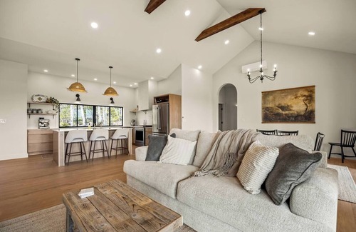 Salsbury Cove Casa | Villa Acadia w/ Mountain Views