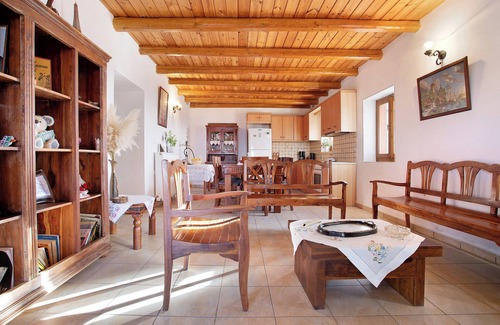 Elation Villa | Villa 'Agricultural Anastasia' con vistas al mar, piscina privada y terraza privada