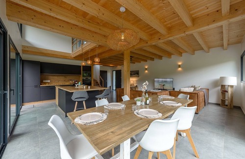 Saint-Jorioz Chalet De Esquí | Villa Alésia - Jacuzzi et vue montagnes, environnement apaisant