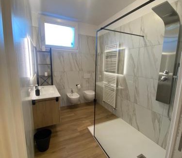 Trarivi Cama Y Desayuno | Villa Alexander Suite esclusiva di 100 m con vasca idromassaggio