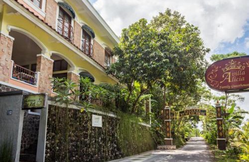 Depok Casa | Villa Alicia