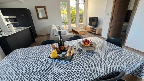 Bastia Apartamento | Villa Altea- Lido Marana - piscine privée exclusive - plage à pied - 3 bedrooms house - private swimming pool - beach access on foot