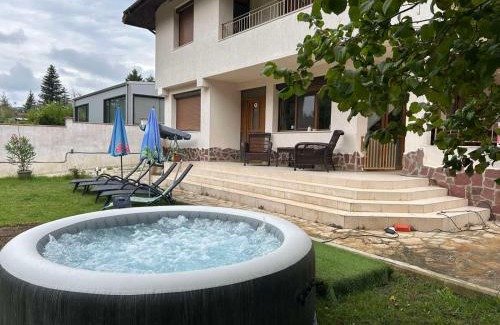 Varna Casa | Villa Amity
