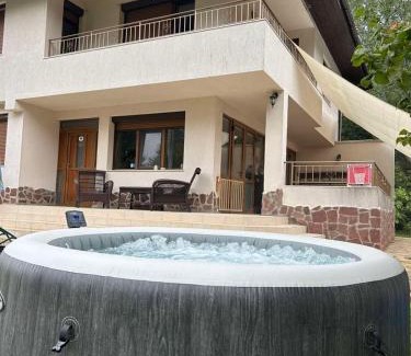 Varna Casa | Villa Amity