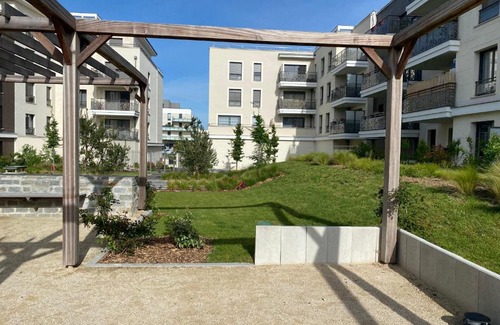 Saint-Cyr-l'Ecole Apartamento | Villa Angélina