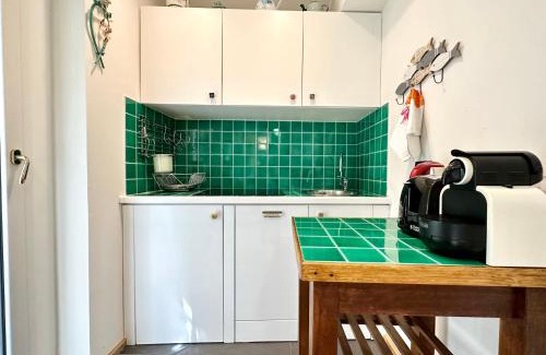 Vallecrosia Apartamento | Villa Angelina Holiday Homes I Casa UG I Villa del 700 I Giardino I 4 ospiti I Mare 5 min I Parcheggio privato