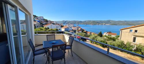 Komarna Apartamento | Villa Aninka