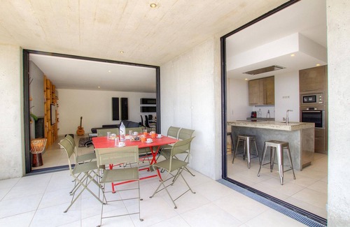 Pinarellu Villa | VILLA DE ARQUITECTO ***** VISTA PANORÁMICA AL MAR 180 ° / TOUR GENOVA PISCINA CLIMATIZADA