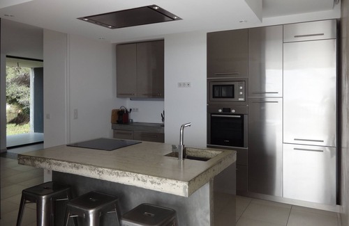 Pinarellu Villa | VILLA DE ARQUITECTO ***** VISTA PANORÁMICA AL MAR 180 ° / TOUR GENOVA PISCINA CLIMATIZADA