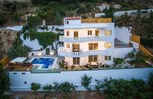 Linoperamata Villa | Villa Artemis by Fantasia Villas