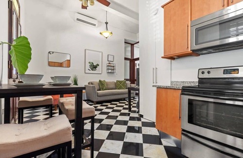 Mercado Apartamento | Villa Aurora | Traditional Spanish colonial apartment in beautiful Old San Juan