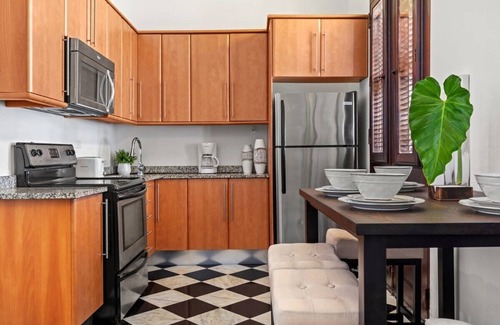 Mercado Apartamento | Villa Aurora | Traditional Spanish colonial apartment in beautiful Old San Juan