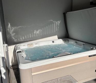 Bretignolles-sur-Mer Villa | Villa avec jacuzzi proche de la plage, vélo à disposition