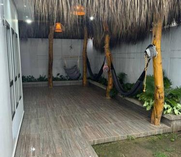 Santa Veronica Villa | Villa azul Piscina, BBQ y Kiosco cerca a la playa