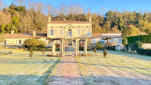 Bourg-sur-Gironde Casa | Villa Bacchus