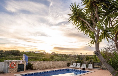 Barrocal Villa | Villa 'Bee Home Alojamento Local' con piscina privada, terraza privada y Wi-Fi