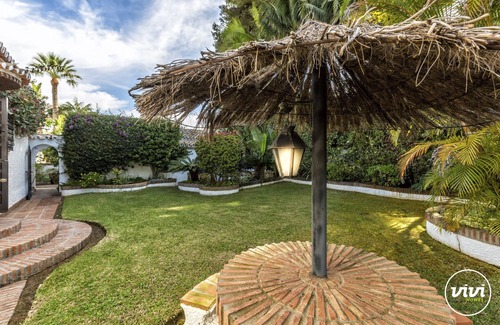 Urbanizacion Costabella Villa | Villa Bella | Villa con piscina en Marbella