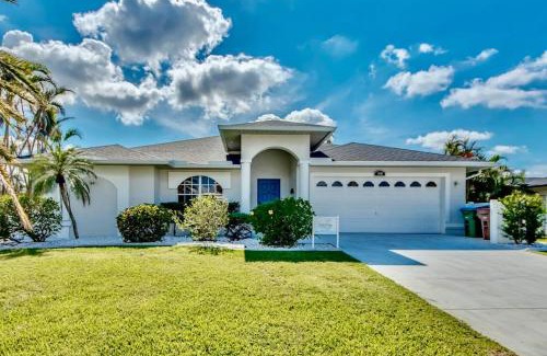 Yacht Club Casa | Villa Belle Isle by CoralVilla - pool, south facing