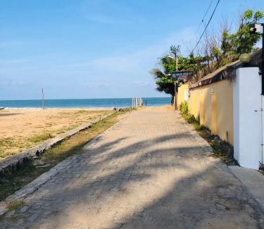 Pottuvil Division 2 Casa | Villa Bhagya