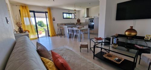 Penta-di-Casinca Apartamento | Villa Bistinetti Rez de villa tout confort avec piscine