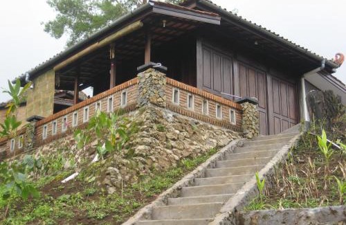 Gowa Villa | Villa Borobudur Malino