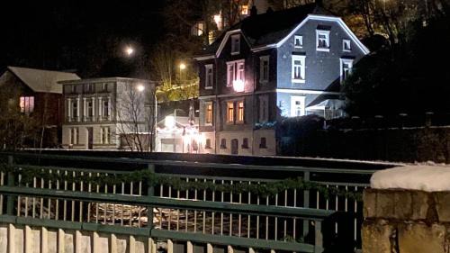 Monschau Cama Y Desayuno | Villa Burgau, C&H