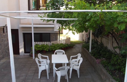 Sozopol Villa | Villa Burkópolis - Vista al mar y patio verde