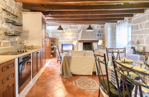 Buje Villa | Villa Stefani - villa de piedra con piscina