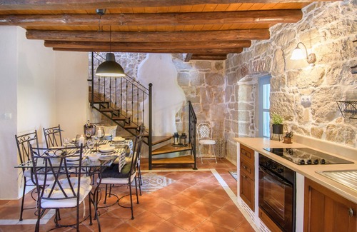 Buje Villa | Villa Stefani - villa de piedra con piscina