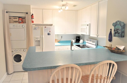 North Topsail Beach Complejo | Villa Capriani Resort Ocean Front #2- King SuiteTwo