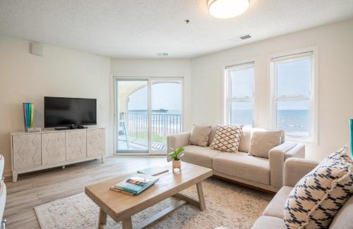 North Topsail Beach Casa | Villa Capriani 218B Oceanfront with Pool at North Topsail Beach
