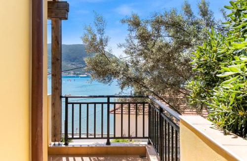 Vassiliki Apartamento | Villa Captain Fotis 2