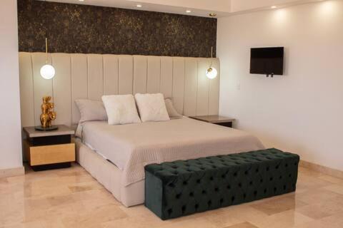 San Antonio de las Minas Villa | Villa Casa Blanca