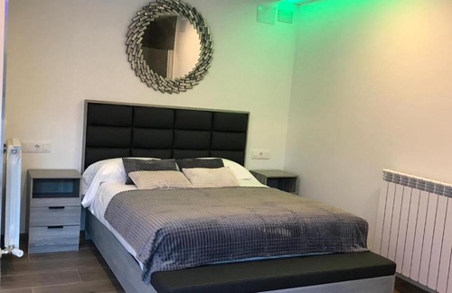 Nuévalos Apartamento | Villa Castro