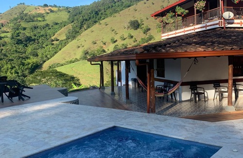 Santa Barbara Casa | FINCA VILLA CATALINA CON PISCINA Y JACUZZI CERCA A LA PINTADA