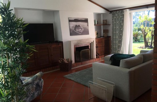 Mira Casa | Villa Coloane - Family Vacation House