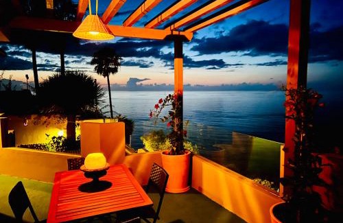 Puntillo del Sol Villa | Villa con piscina climatizada y vistas al mar