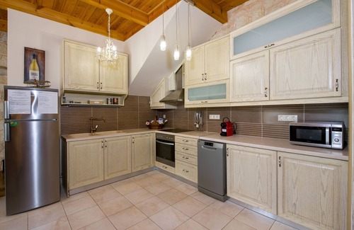 Kato Stalos Villa | Villa Constancia Las villas más increíbles para ti y tu familia