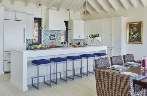 North Sound Villa | Villa Cooke Loockout by Fantasia Villas