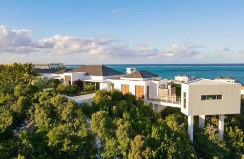 Blue Mountain Villa | Villa Cosmo with extra Suite Sofabed