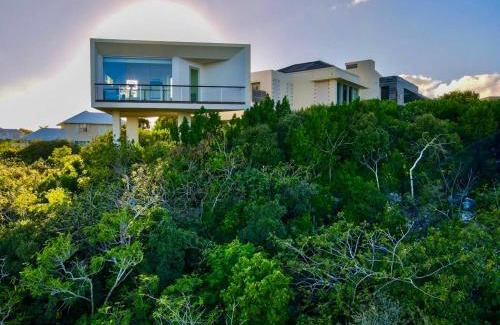 Blue Mountain Villa | Villa Cosmo with extra Suite Sofabed