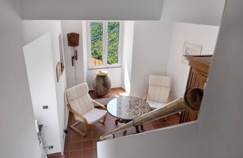 Semorile Villa | Villa 'Cottage con Vista al Mar' cerca del mar con jardín