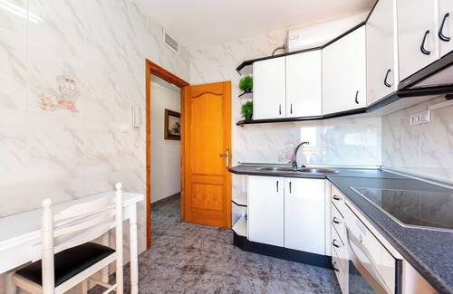 Fernan Perez Villa | Villa 'Cruz' con terraza privada, balcón y aire acondicionado