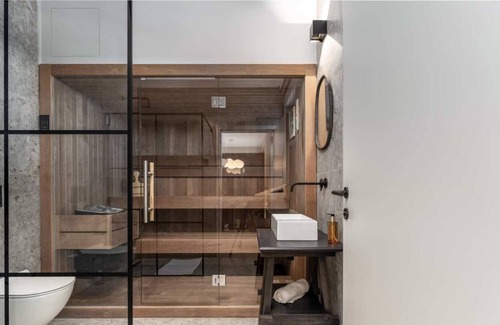 Kadumi Casa | Villa Curitico with pool, sauna, whirlpool